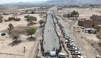 أبناء بني الحارث بالأمانة يسيرون قافلة عنب دعماً للمرابطين في الجبهات