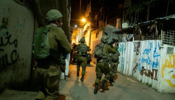 العدو يقتحم سكنات نازحي جنين واعتداءات متفرقة بالضفة المحتلة