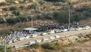 مستوطنون صهاينة يقتحمون واد ريا شمال غرب رام الله بحماية قوات العدو