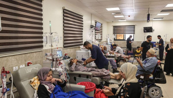 43% من مرضى الكلى فقدوا حياتهم.. 21 ألف مريض ينتظرون الإجلاء من غزة