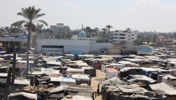 "أونروا": غزة تتحول إلى مكان يستحيل العيش فيه وسط انهيار الأوضاع الصحية