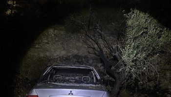 مستوطنون صهاينة يحرقون مسجدا ومركبة في مخماس