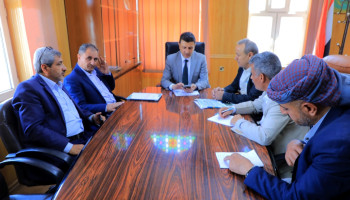اجتماع برئاسة نائب وزير التربية يناقش تطبيع الأوضاع التعليمية وانتظام الدراسة في المديريات المحررة