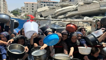 شبح المجاعة يطوّق غزة مجددًا.. إغلاق المخابز والمطاعم ونقص حاد في الغذاء
