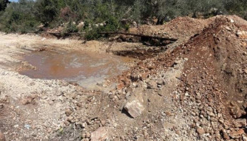 العدو الصهيوني يواصل عزل 12 قرية وخربة في مسافر يطا لليوم الثالث