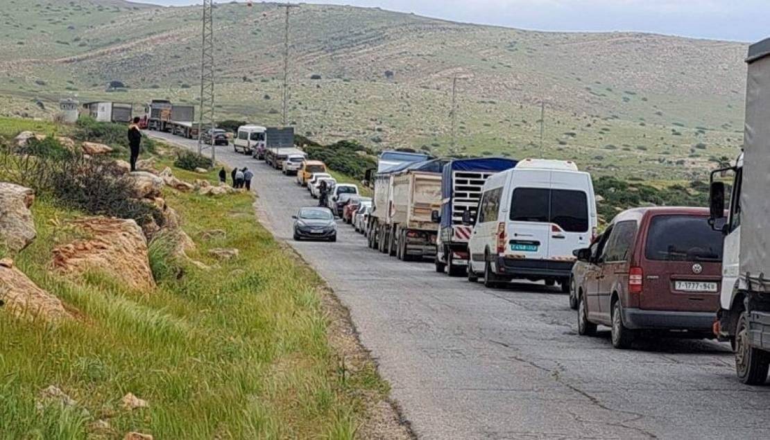 العدو الصهيوني يعيق حركة مرور الفلسطينيين جنوب بيت لحم