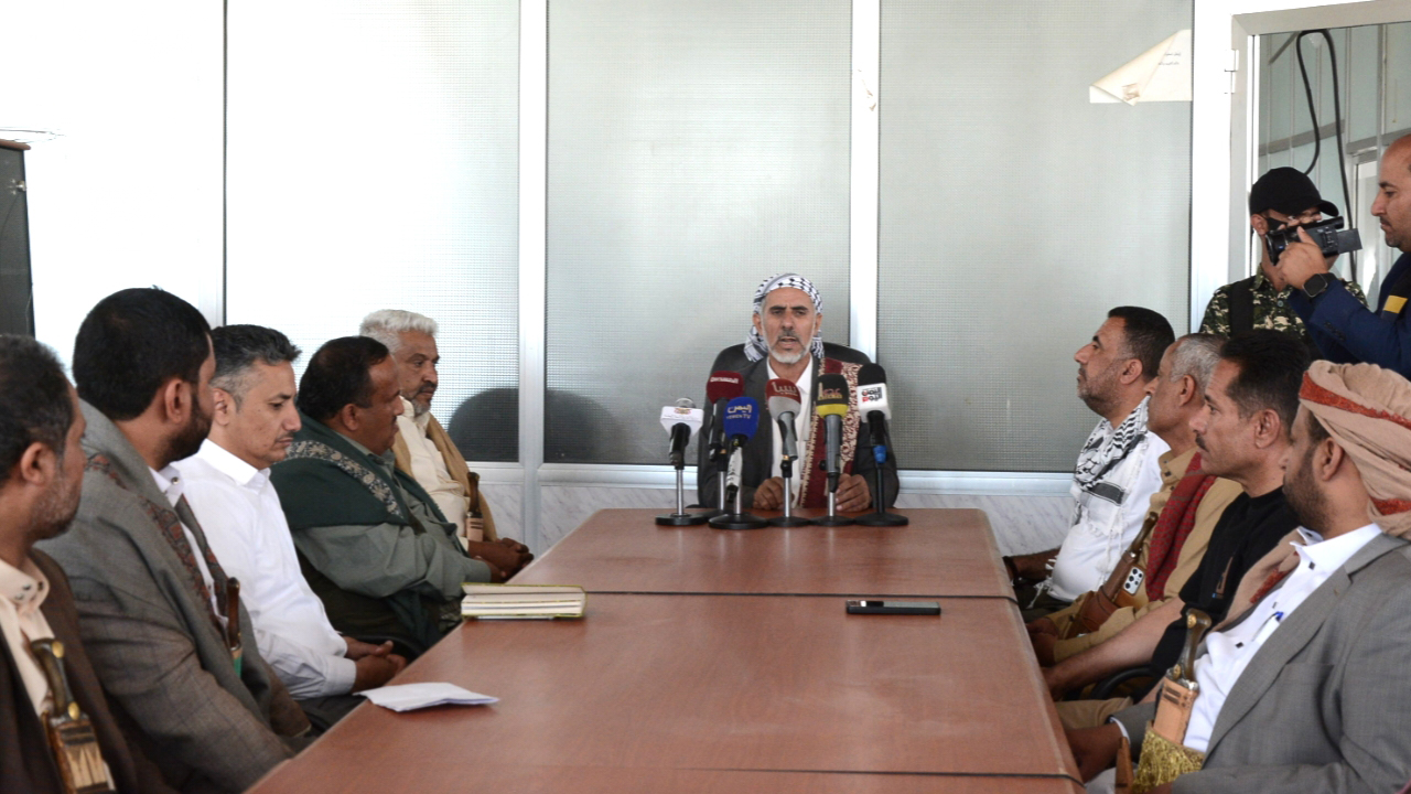 اجتماع برئاسة مفتاح يناقش خطة الطوارئ لإعادة الجاهزية التشغيلية لمطار صنعاء الدولي