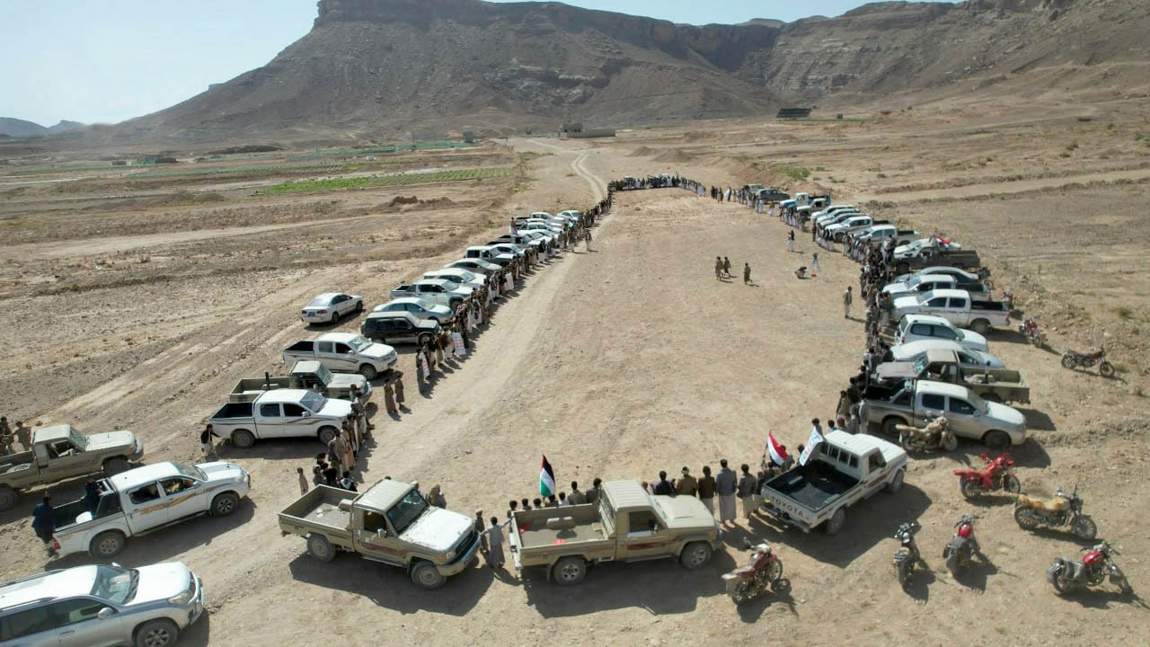 وقفة قبلية في سحار بصعدة إعلاناً للنفير العام والبراءة من الخونة والعملاء