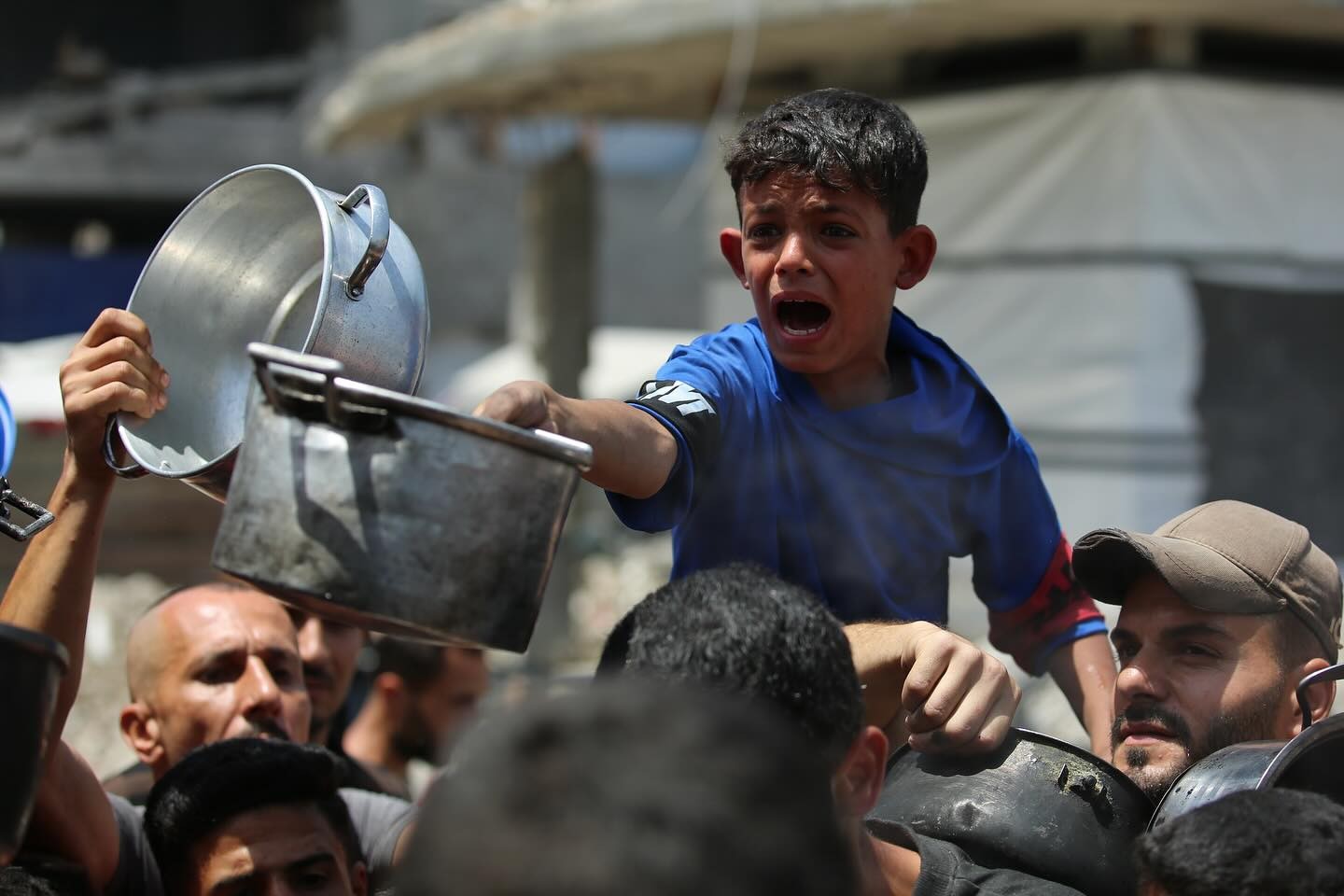 "الأونروا": الشاحنات التي دخلت "قليل جداً" وغزة تحتاج 600 شاحنة يومياً