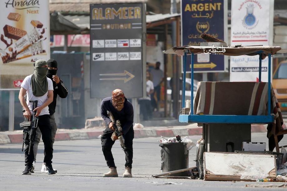 الضفة الغربية تشهد 12 عملًا مقاوما خلال 24 ساعة