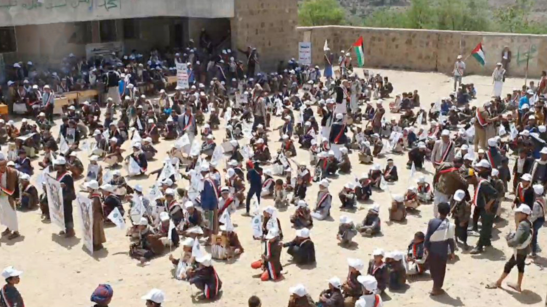 اختتام أنشطة المدارس الصيفية في مديرية مزهر بمحافظة ريمة
