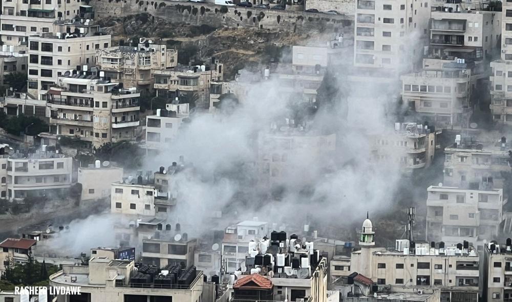 العدو الصهيوني يفجر منزل الاستشهادي جعفر منى بنابلس