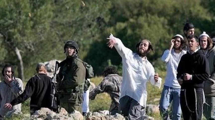 الصهاينة يهاجمون قرى فلسطينية في رام الله ويشرعون بإقامة بؤرة استيطانية جديدة جنوبي الخليل