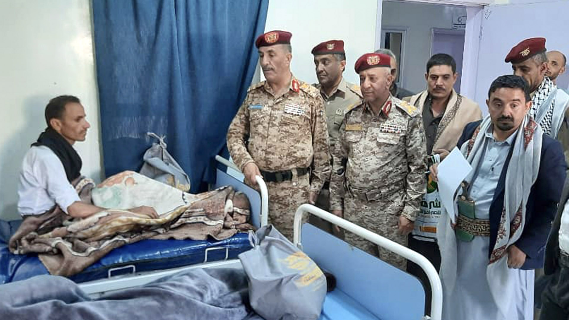 تفقد أحوال الجرحى في مستشفيات أمانة العاصمة