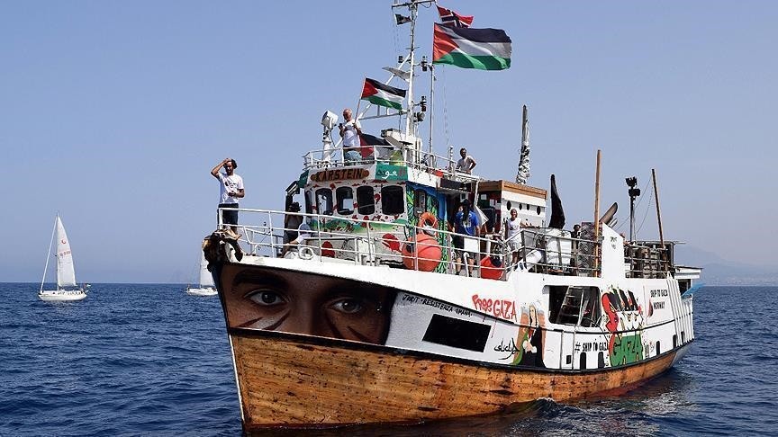 السفينة مادلين تتعرض للتشويش على بعد أميال من غزة