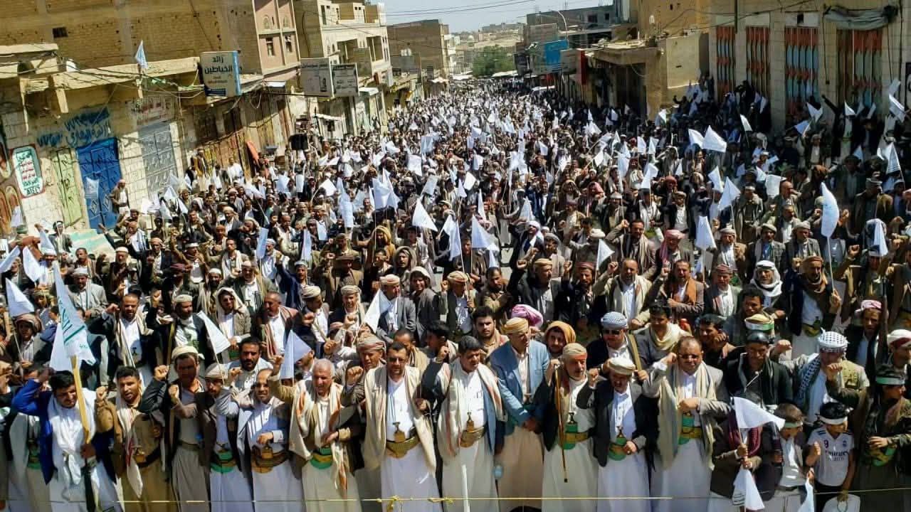 أبناء محافظة عمران يؤكدون المضي على نهج الإمام علي في مواجهة قوى الاستكبار