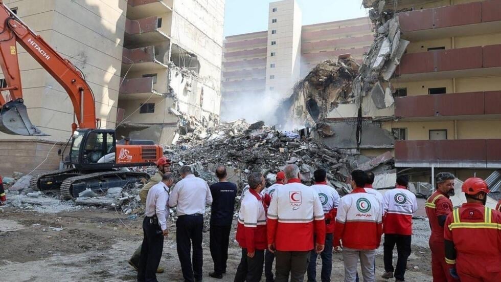 استشهاد 3 عمال إغاثة بقصف صهيوني مباشر على طهران