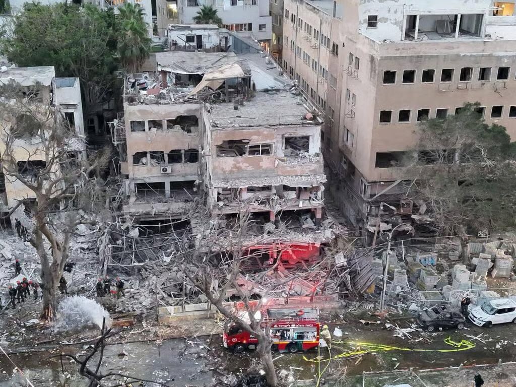 إعلام العدو يقر بإصابة 1800 صهيوني في القصف الإيراني على كيان العدو