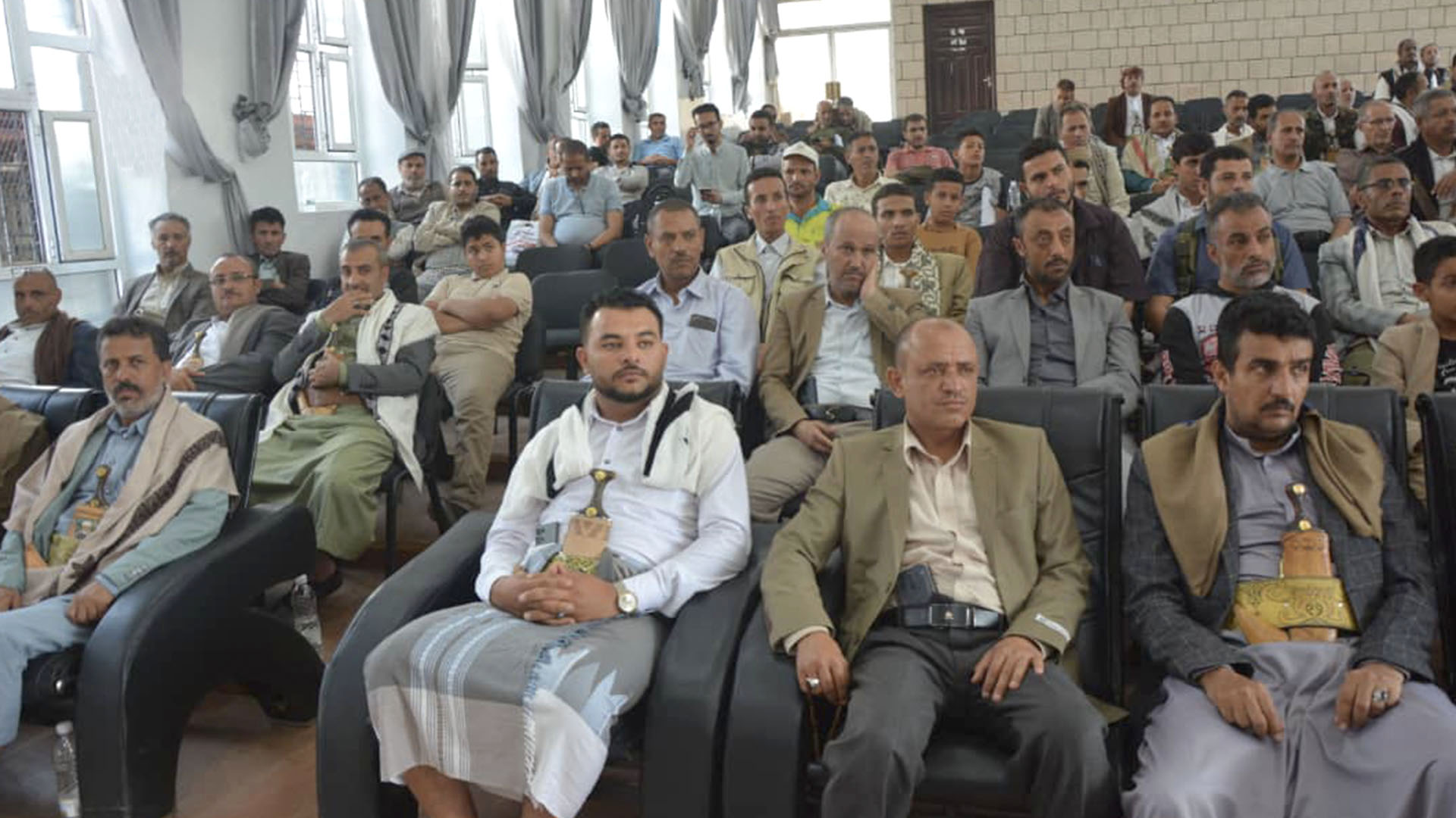 المكاتب الحكومية بإب تنظم فعالية خطابية إحياءً ليوم الولاية