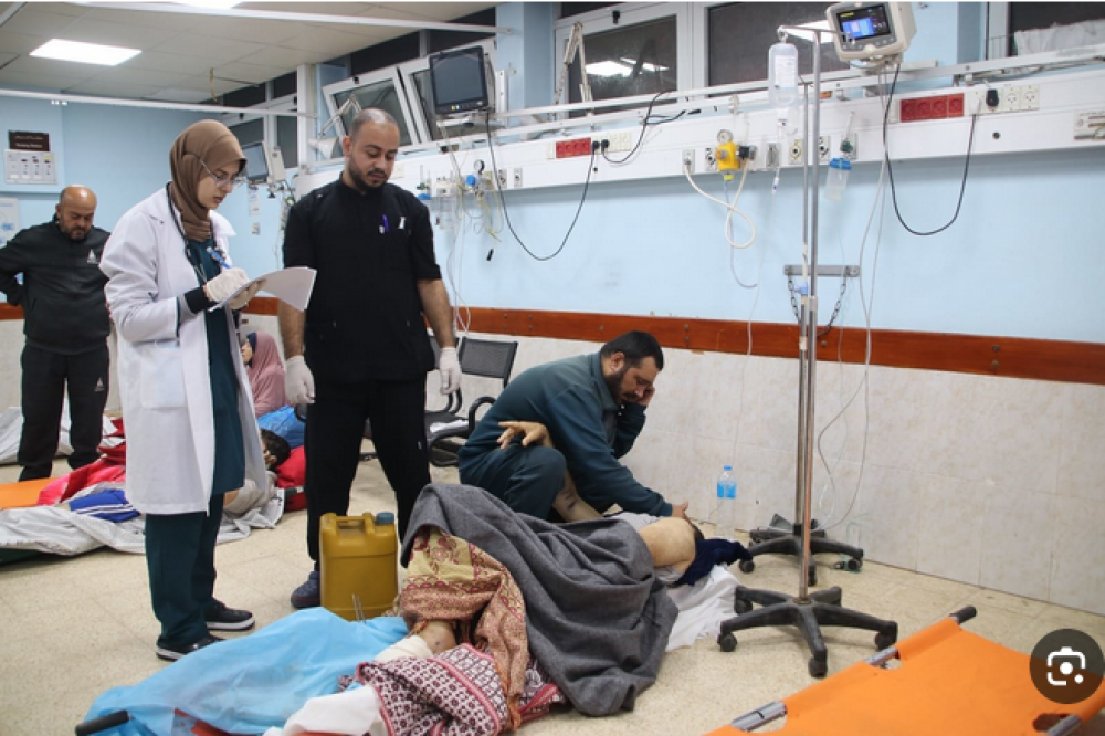 مستشفيات غزة تحذر من توقف العمل بسبب نقص الأدوية والمستلزمات الطبية