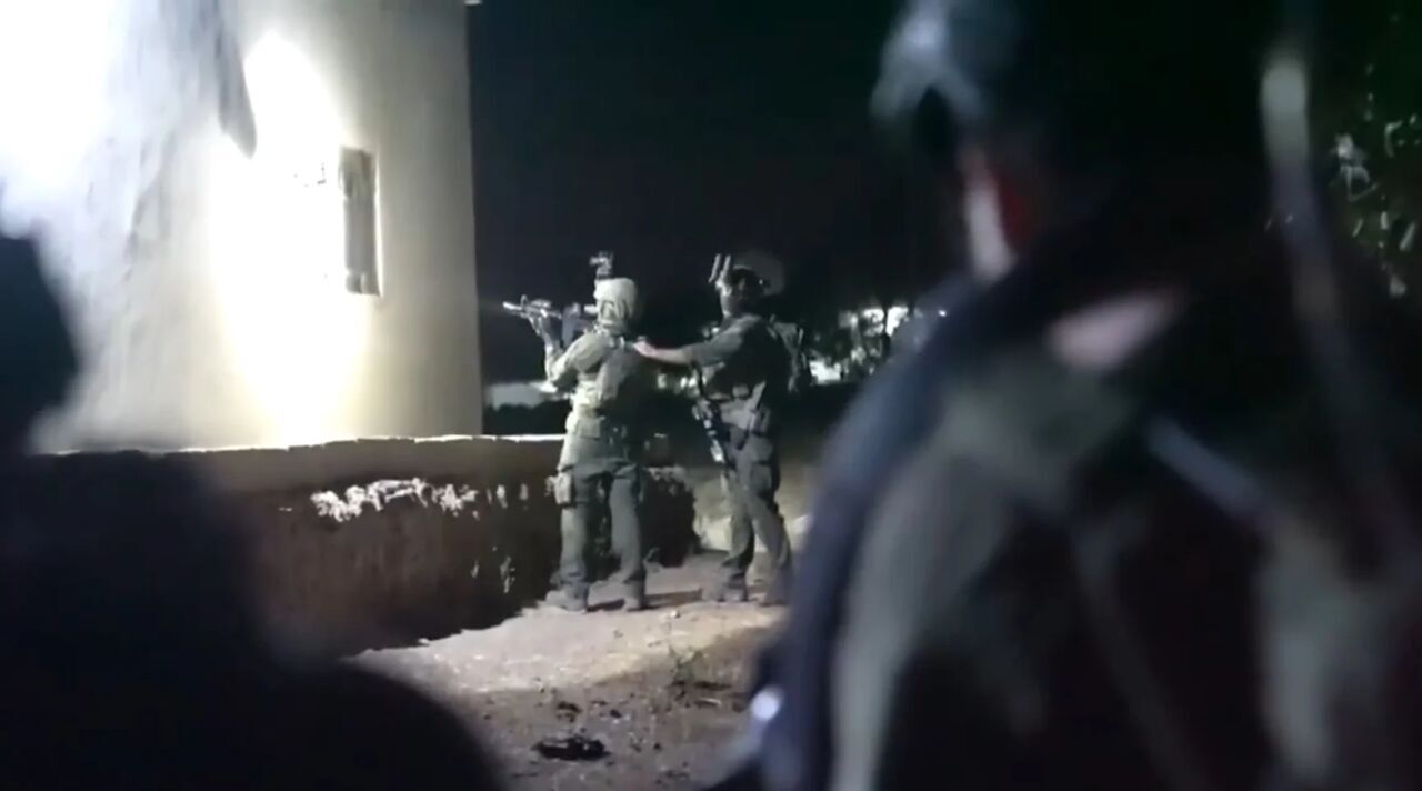 العدو الصهيوني يقوم بإنزال جوّي على بُعد 10 كلم من دمشق