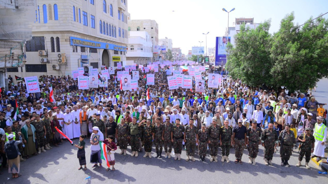 خروج جماهيري في 235 مسيرة بالحديدة ثباتًا مع غزة واستنفاراً في مواجهة العدوان
