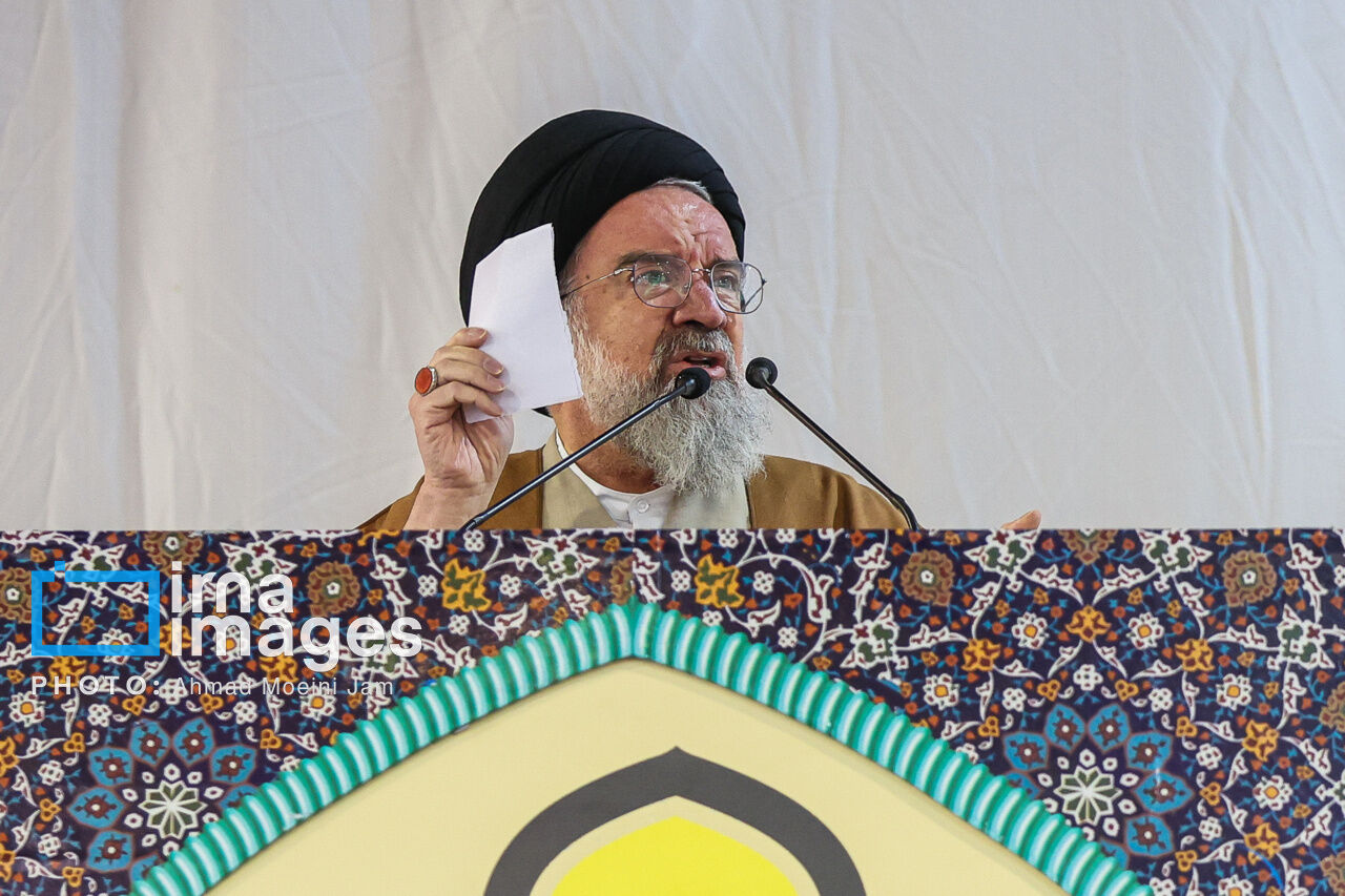 خطيب جمعة طهران: الشعب الإيراني أثبت وحدته خلال العدوان الصهيوني