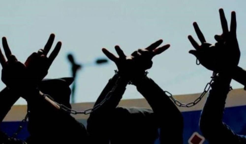 الكيان الصهيوني يُصدر ويجدد أوامر "الاعتقال الإداري" بحق 66 فلسطينياً