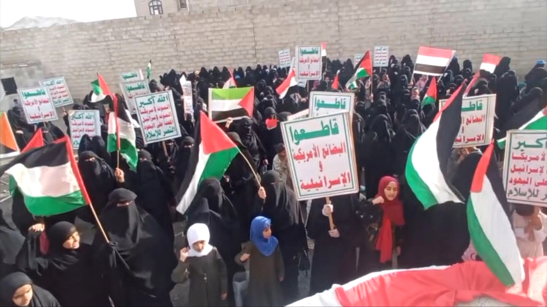 حرائر همدان بصنعاء يُحيين ذكرى استشهاد الإمام الحسين