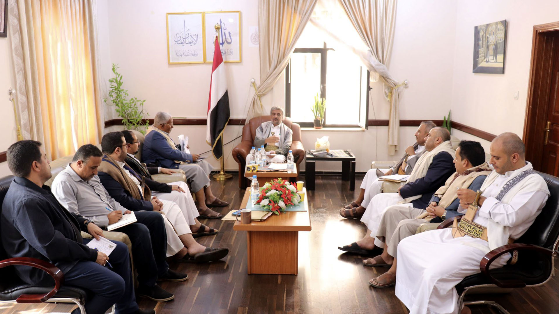 المداني يرأس إجتماعا لمناقشة الجوانب المتصلة بإدارة الشؤون الإنسانية