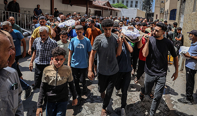90 شهيدًا فلسطينيًّا في مجازر صهيونية بغزة منذ فجر اليوم