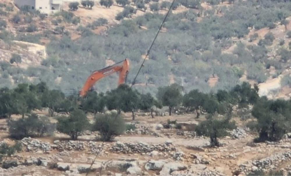 مستوطنون صهاينة يدمرون موقعًا أثريًا على جبل قرقفة جنوبي نابلس