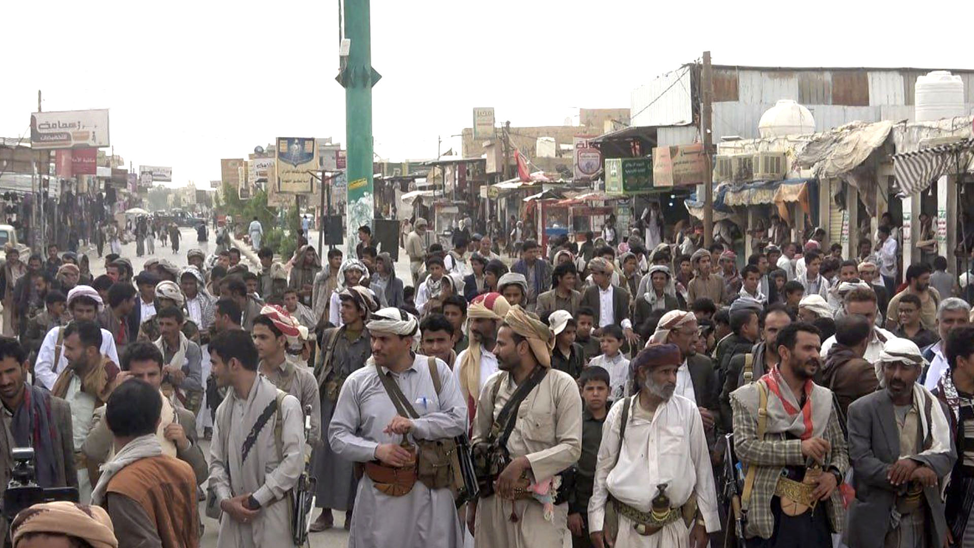 أبناء محافظة الجوف يحتشدون إحياءً لذكرى استشهاد الإمام زيد
