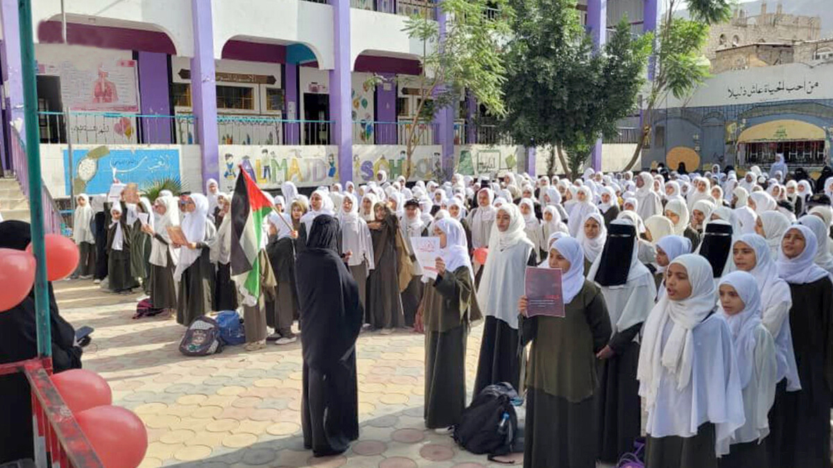 وقفات طلابية بأمانة العاصمة نصرة لغزة وتنديداً بجريمة التجويع والإبادة