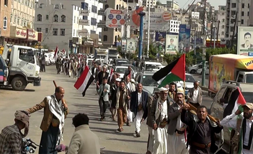 مسير ووقفة لقوات التعبئة العامة في مديرية الظهار بإب