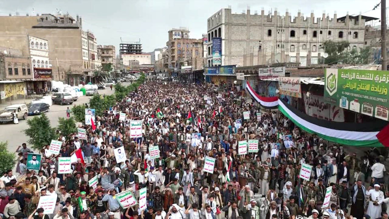 مسيرات حاشدة في الضالع نصرة لغزة وتحذيراً لأدوات الخيانة