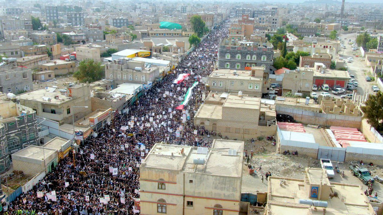 أبناء محافظة ذمار ينفرون نصرة لغزة ورفضاً لصفقات الخداع والخيانة