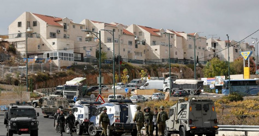 مستوطنون صهاينة يقيمون بؤرة استيطانية جديدة شرقي بيت لحم