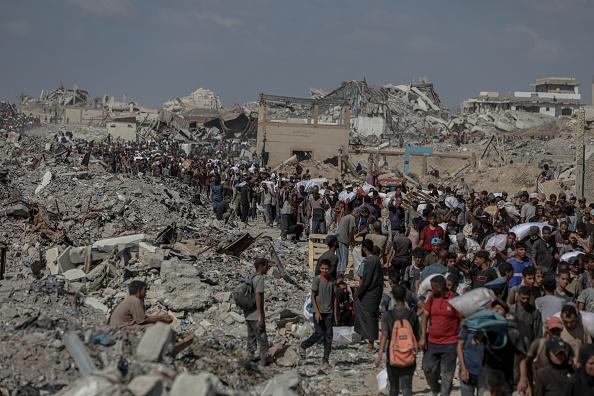 9 شهداء من منتظري المساعدات شمال رفح ووسط قطاع غزة
