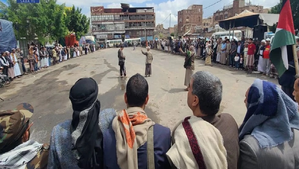 وقفات في مديريتي صنعاء القديمة والتحرير نصرة لغزة وتنديداً بجرائم العدو الصهيوني