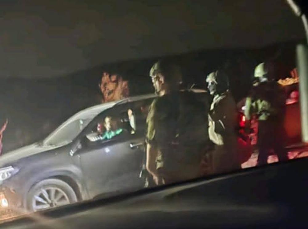 مستوطنون صهاينة يهاجمون مركبة في بلدة عطارة شمالي رام الله