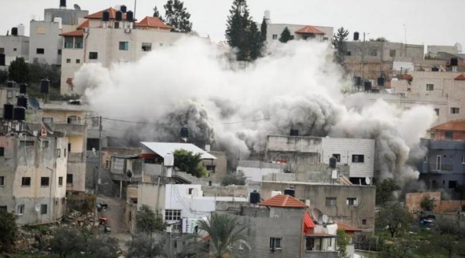 العدو يفجِّر منزل منفذ عملية العفولة في جنين شمالي الضفة