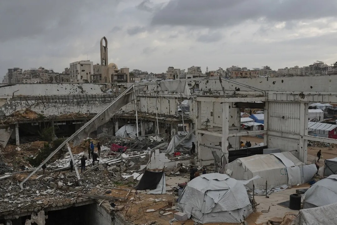 العدو الصهيوني يواصل عدوانه في غزة رغم إطلاق المرحلة الثانية من الاتفاق