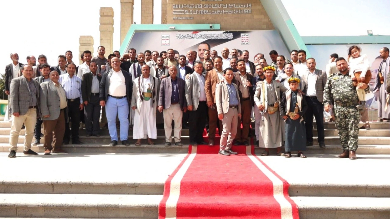 قيادة هيئة الأدوية تزور أضرحة الشهداء الصماد والرهوي والغماري