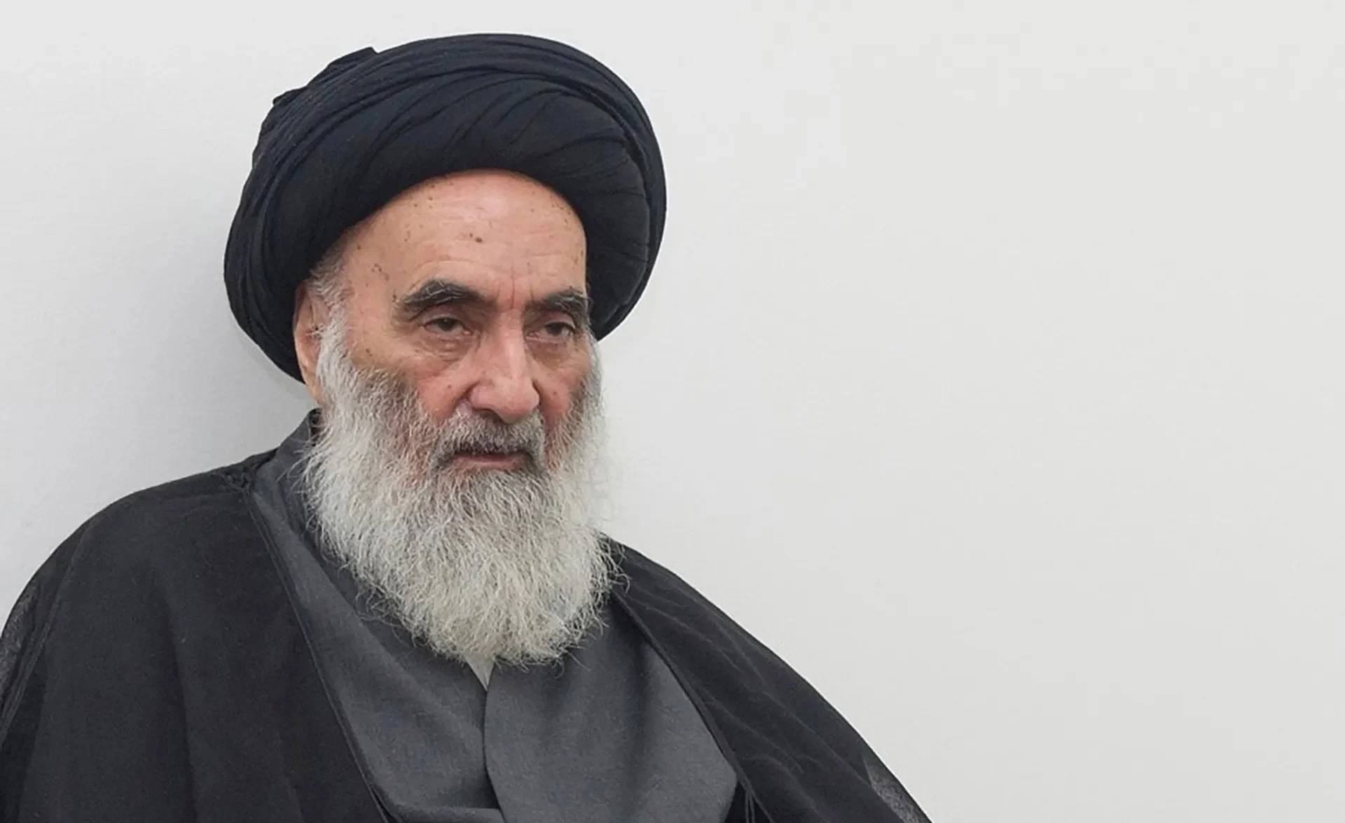 السيد علي السيستاني يدين الحرب الظالمة على الشعب الإيراني