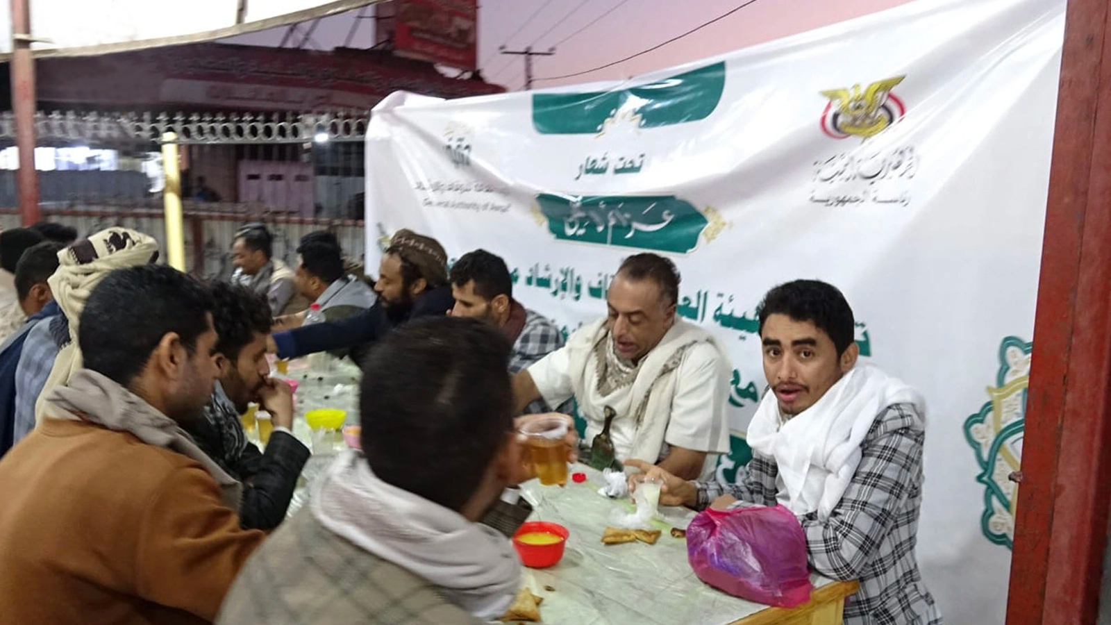 مكتب الأوقاف بتعز يدشن مشروع تكريم وضيافة جرحى ومعاقي العدوان