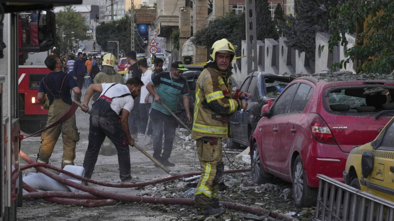 عدوان صهيوأميركي على إيران وارتقاء 6 شهداء في مدينة قم