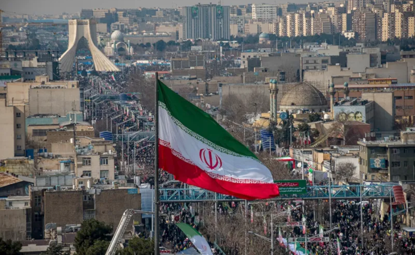 مسؤول إيراني: طهران هي من ستقرر موعد نهاية الحرب