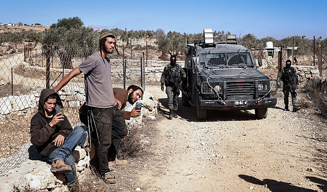 إصابة 5 فلسطينيين برصاص العدو الصهيوني واعتداءات المستوطنين في الضفة والقدس