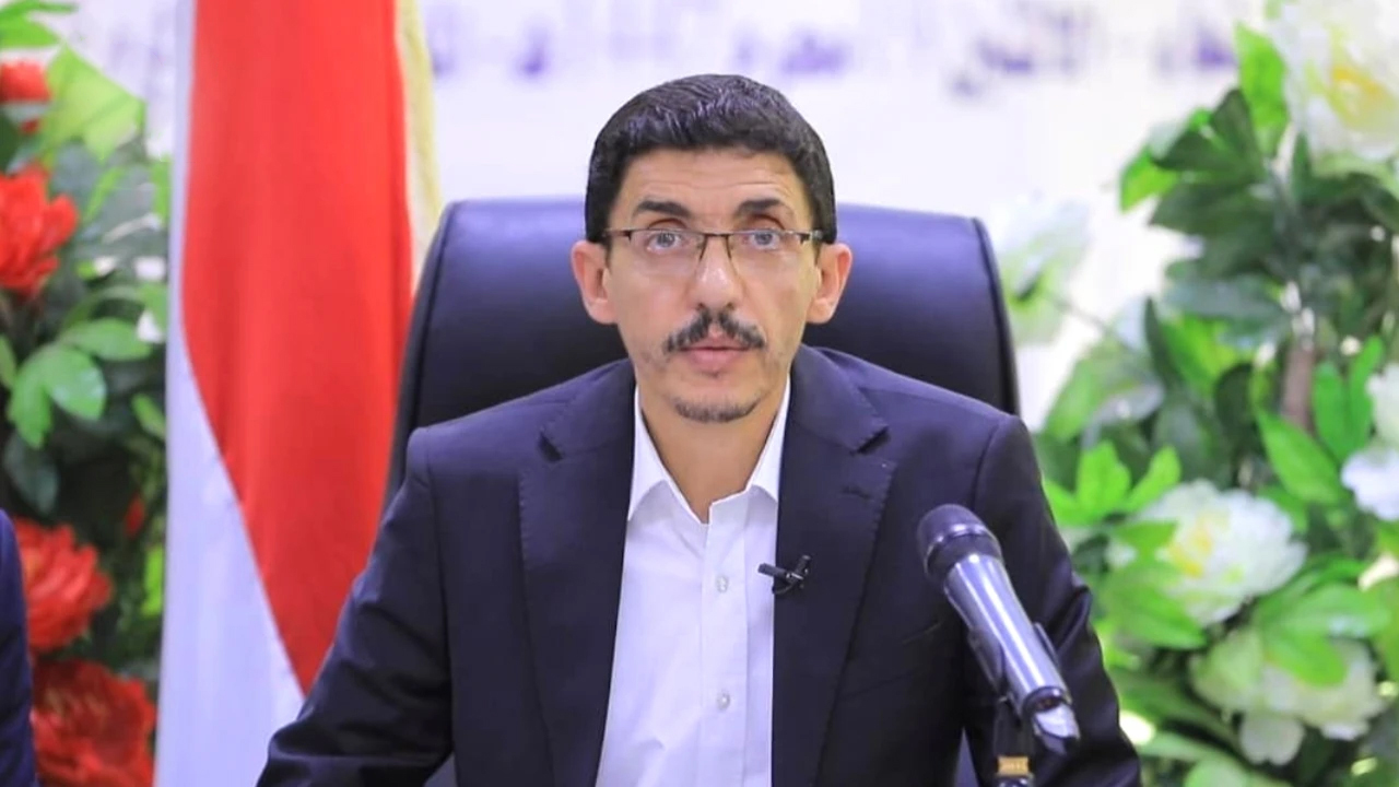 وزير التربية يهنئ القيادة الثورية والسياسية وأولياء الأمور والطلاب بنجاح اختبارات الشهادة العامة